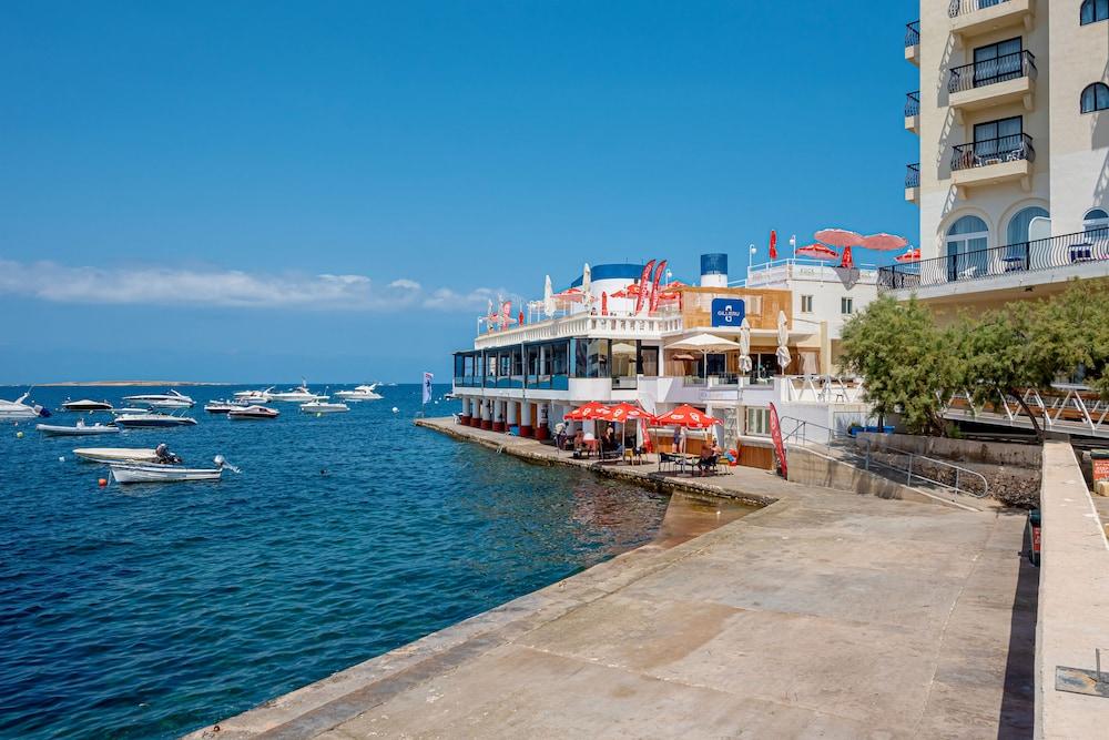 Gillieru Harbour Hotel Сент-Полс-Бей Экстерьер фото